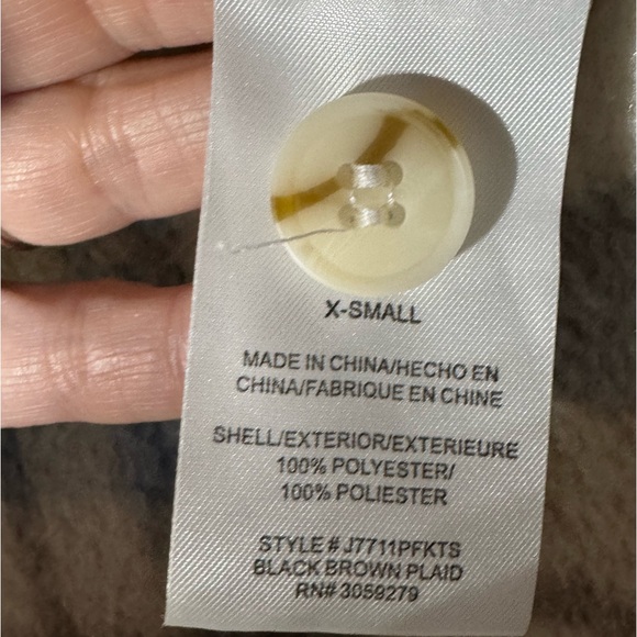 Thread & Supply Plaid Shacket – XS ( Runs Big) - Picture 5 of 6